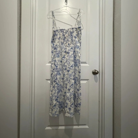 Francesca's Floral Baby Blue Midi Dress - Picture 4 of 12
